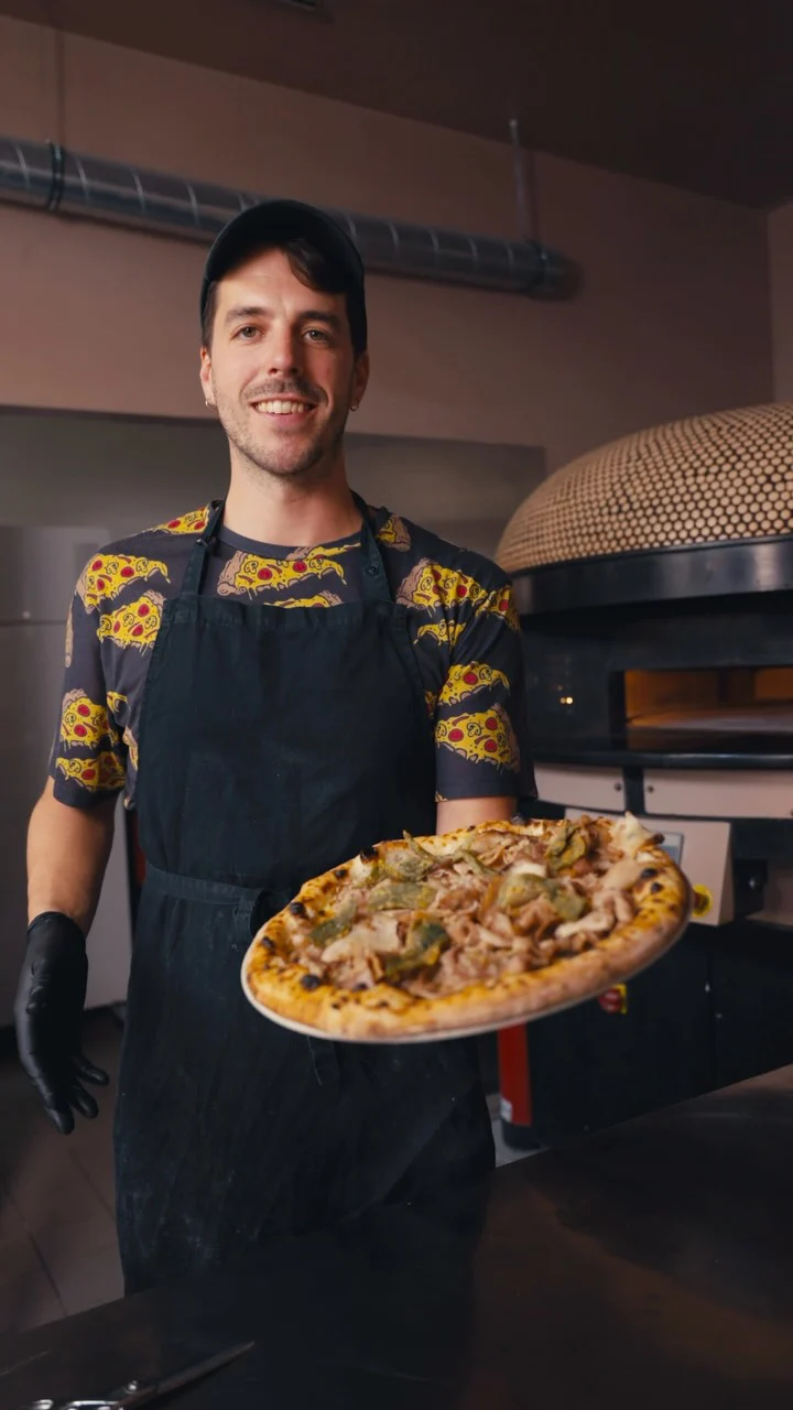 Instagram post from lovebirdspizza. This post is in position 0.